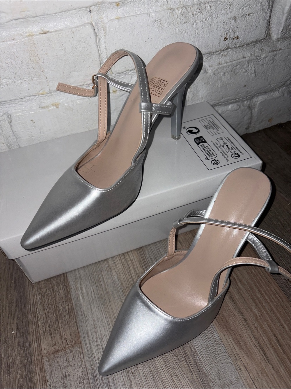 Silver Pointed Women Slingback Heels Size 8